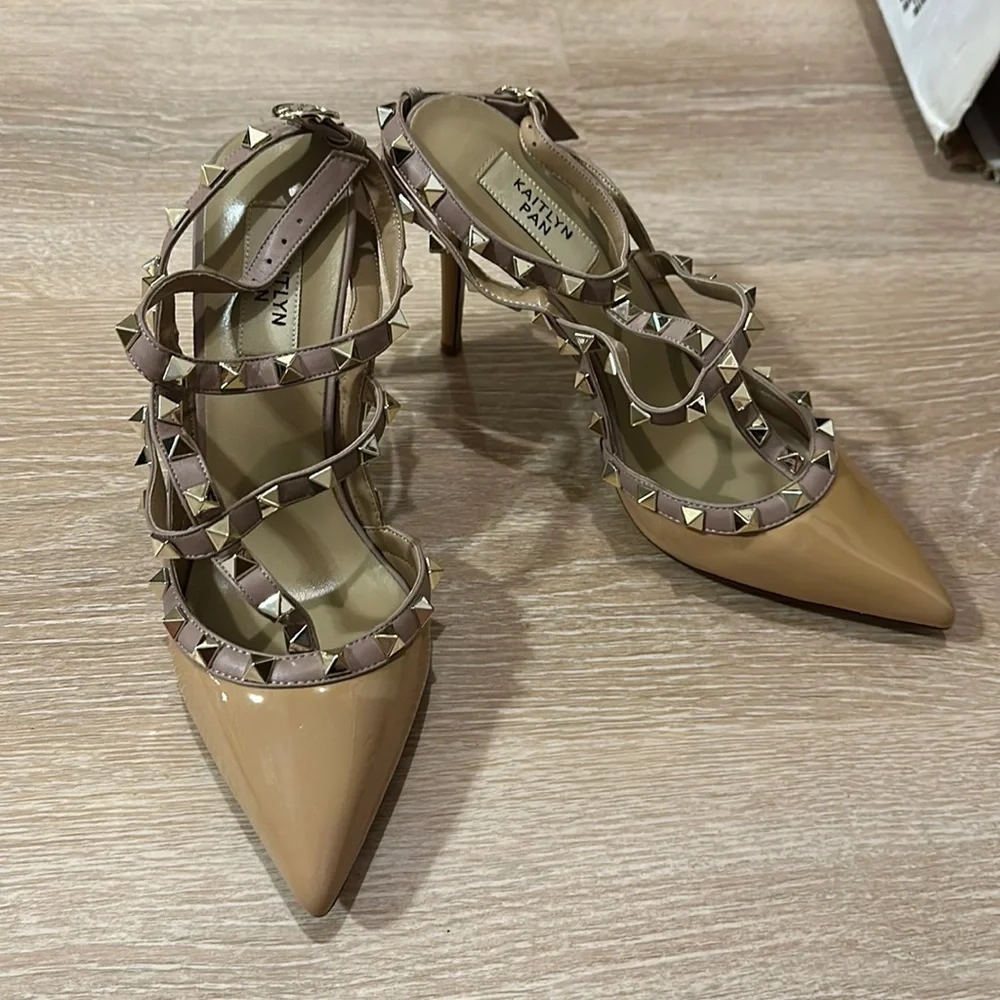 Kaitlyn pan heels nude rock stud